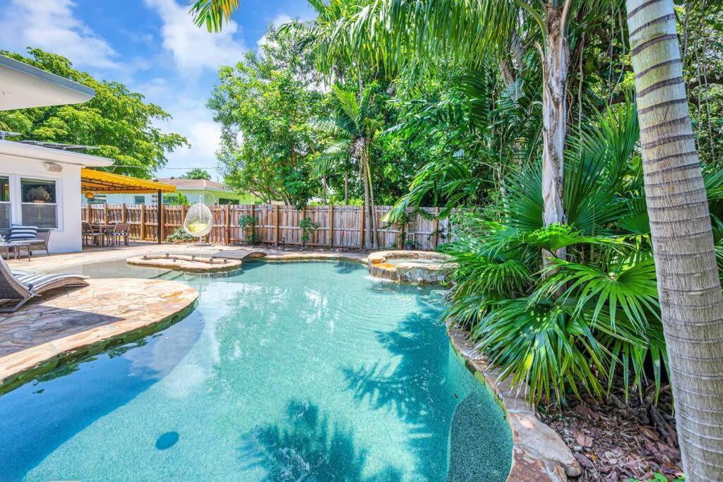 Villa Modern Tropical Pool House North Miami Hot Tub Extérieur photo